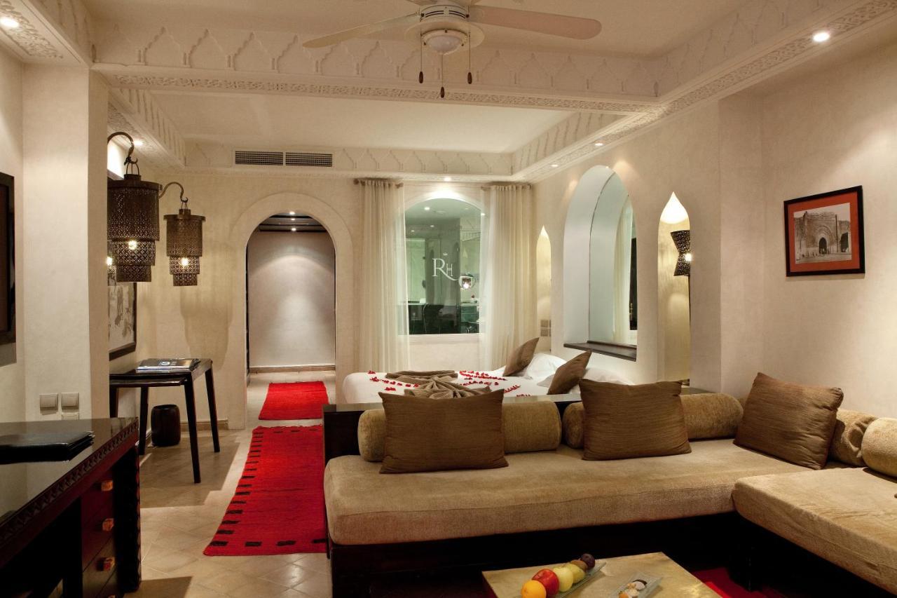 เล ฌาร์แด็ง เดอ ลา กูตูเบีย Hotel มาร์ราเกช ภายนอก รูปภาพ Suite at the hotel