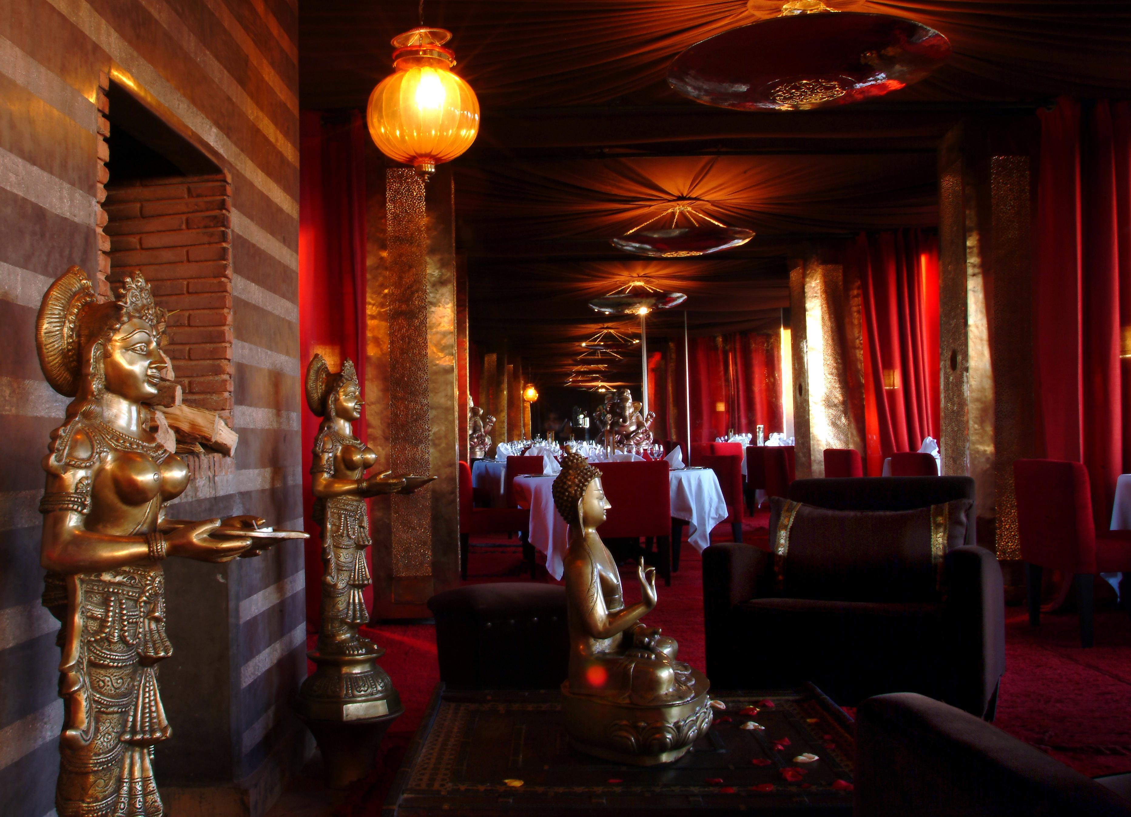 เล ฌาร์แด็ง เดอ ลา กูตูเบีย Hotel มาร์ราเกช ภายนอก รูปภาพ The interior of the restaurant