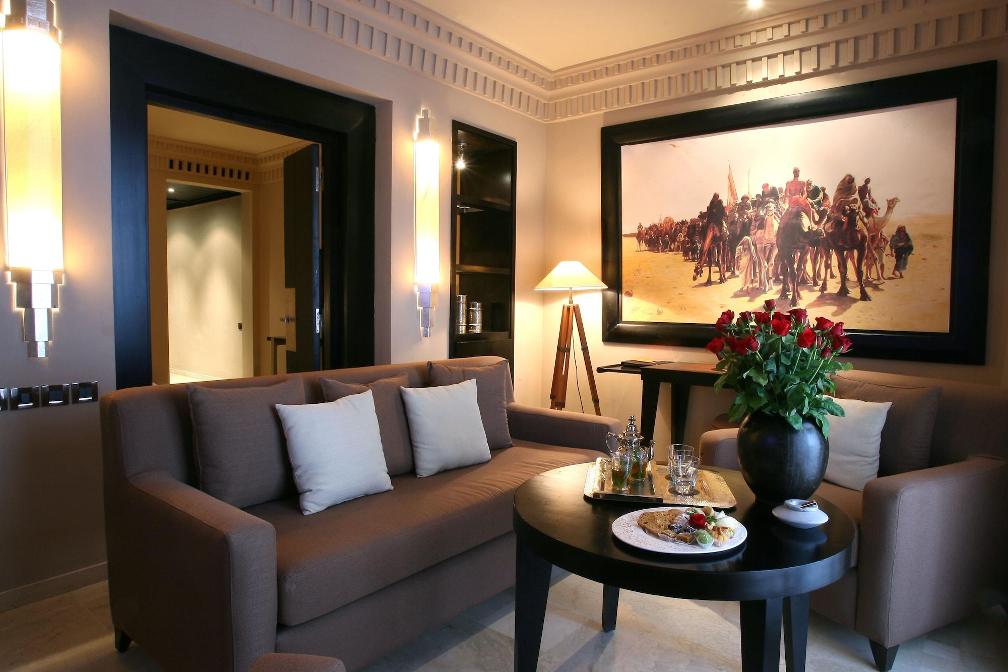 เล ฌาร์แด็ง เดอ ลา กูตูเบีย Hotel มาร์ราเกช ภายนอก รูปภาพ A suite at the hotel
