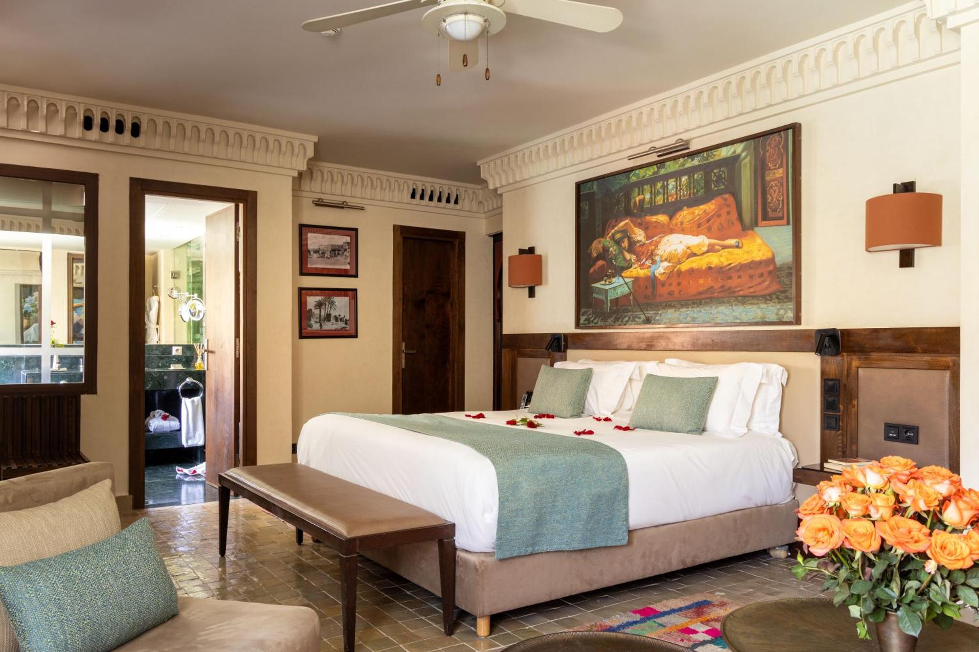 เล ฌาร์แด็ง เดอ ลา กูตูเบีย Hotel มาร์ราเกช ภายนอก รูปภาพ A bedroom at the Four Seasons Hotel, Cairo