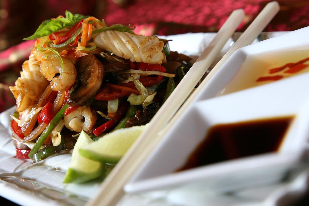 เล ฌาร์แด็ง เดอ ลา กูตูเบีย Hotel มาร์ราเกช ภายนอก รูปภาพ Chop sticks
