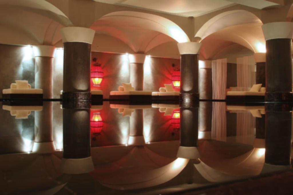 เล ฌาร์แด็ง เดอ ลา กูตูเบีย Hotel มาร์ราเกช ภายนอก รูปภาพ The interior of the spa