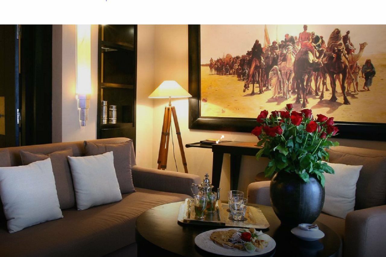 เล ฌาร์แด็ง เดอ ลา กูตูเบีย Hotel มาร์ราเกช ภายนอก รูปภาพ The interior of the hotel